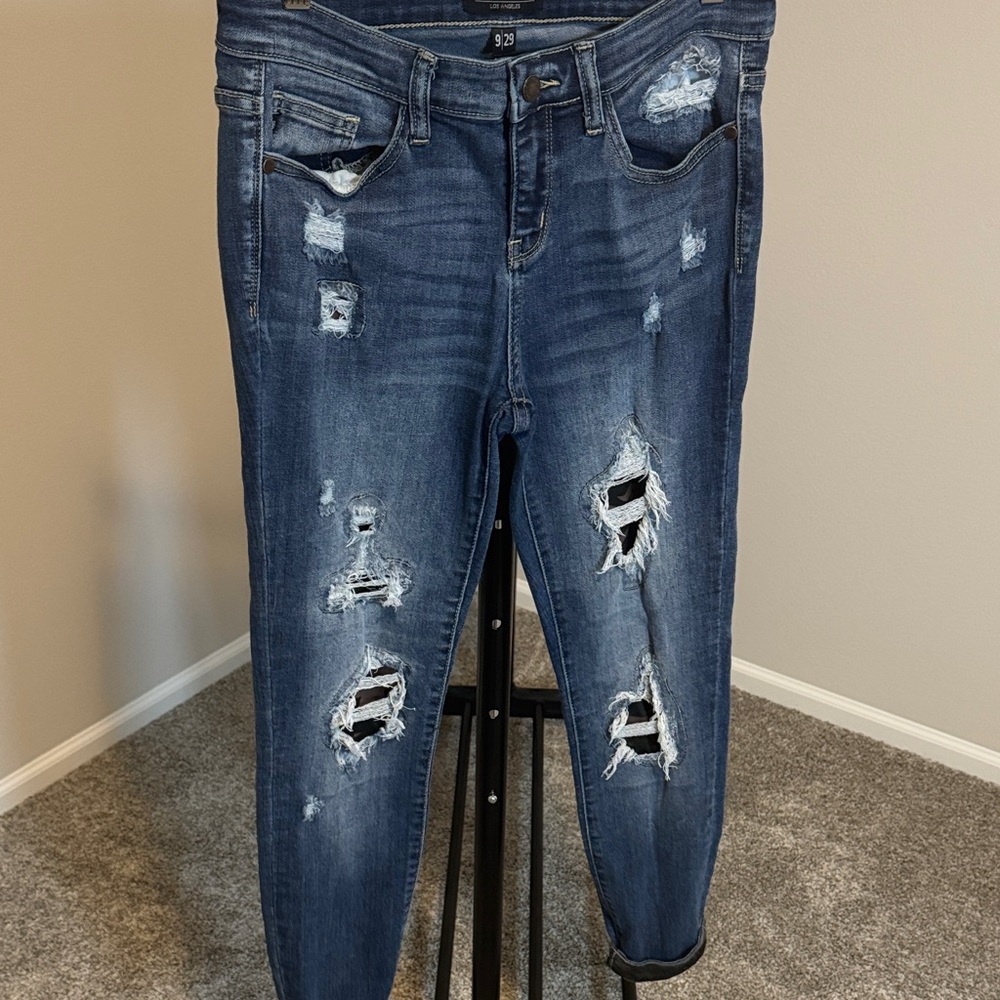 Judy Blue Camo
Lined Jeans 
Size 9 will fit size 10